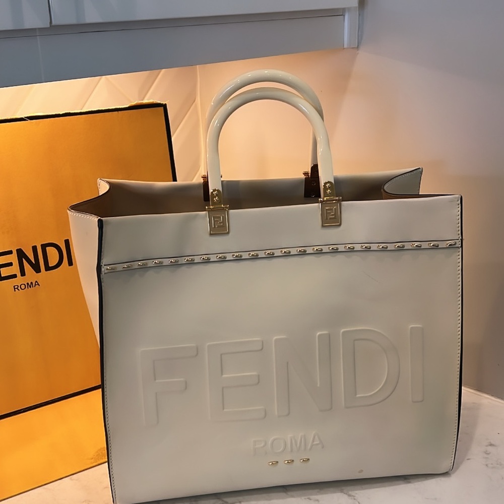 - Fendi Tote - Picture 2 of 5